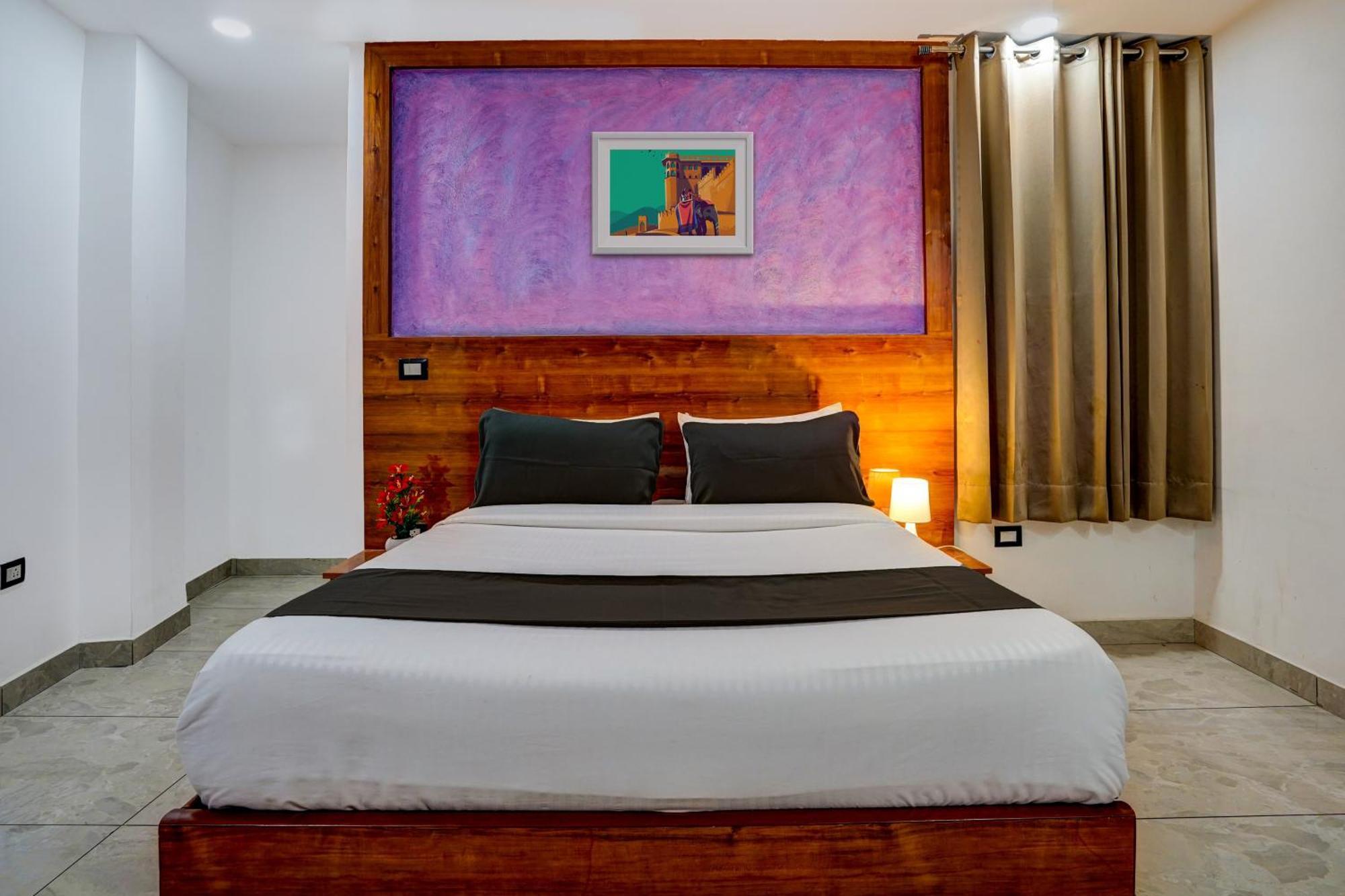 Hotel Hight Krone A Family Near Igi Airport Delhi New Delhi