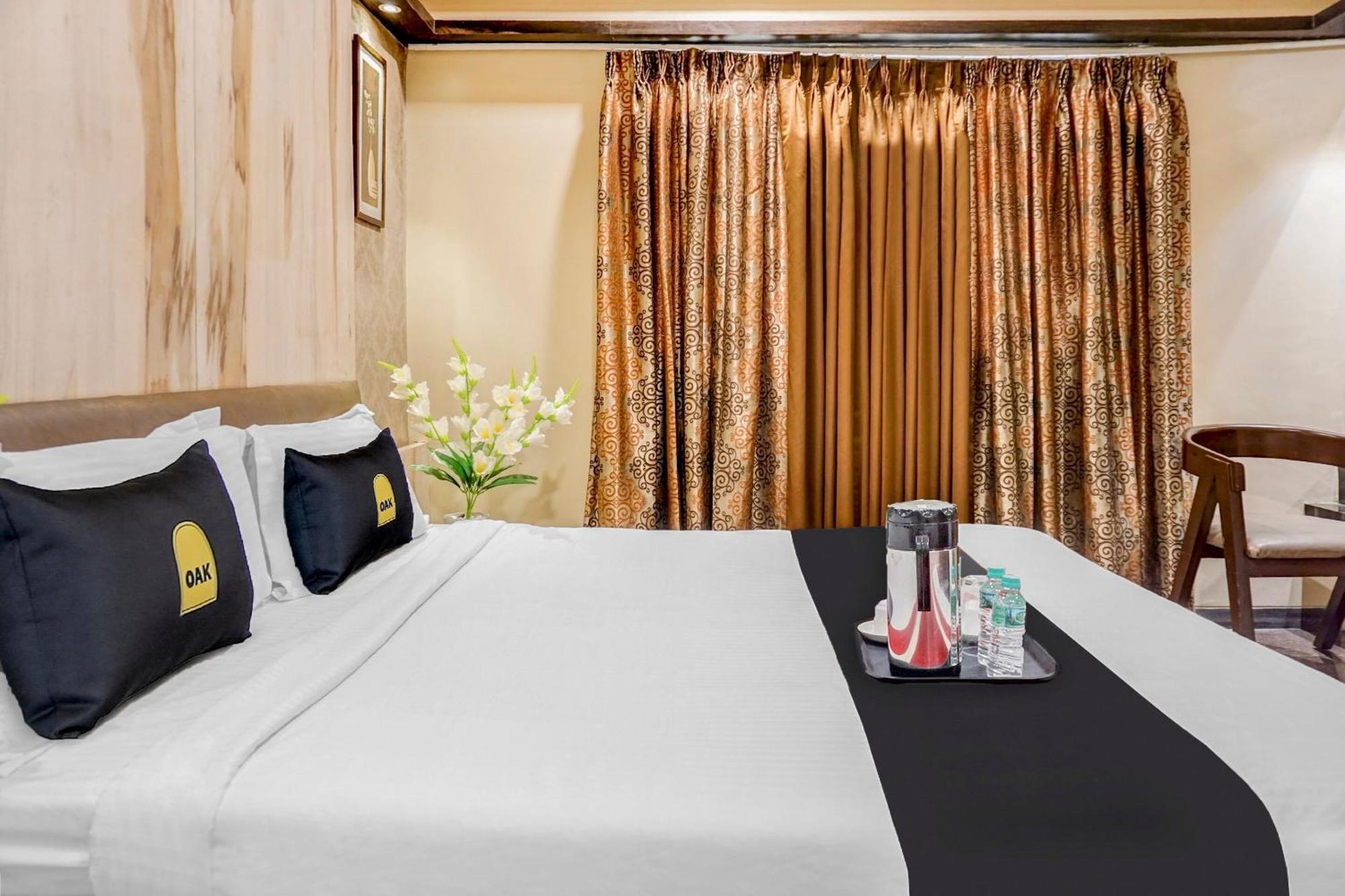 Hotel Hight Krone A Family Near Igi Airport Delhi 4*